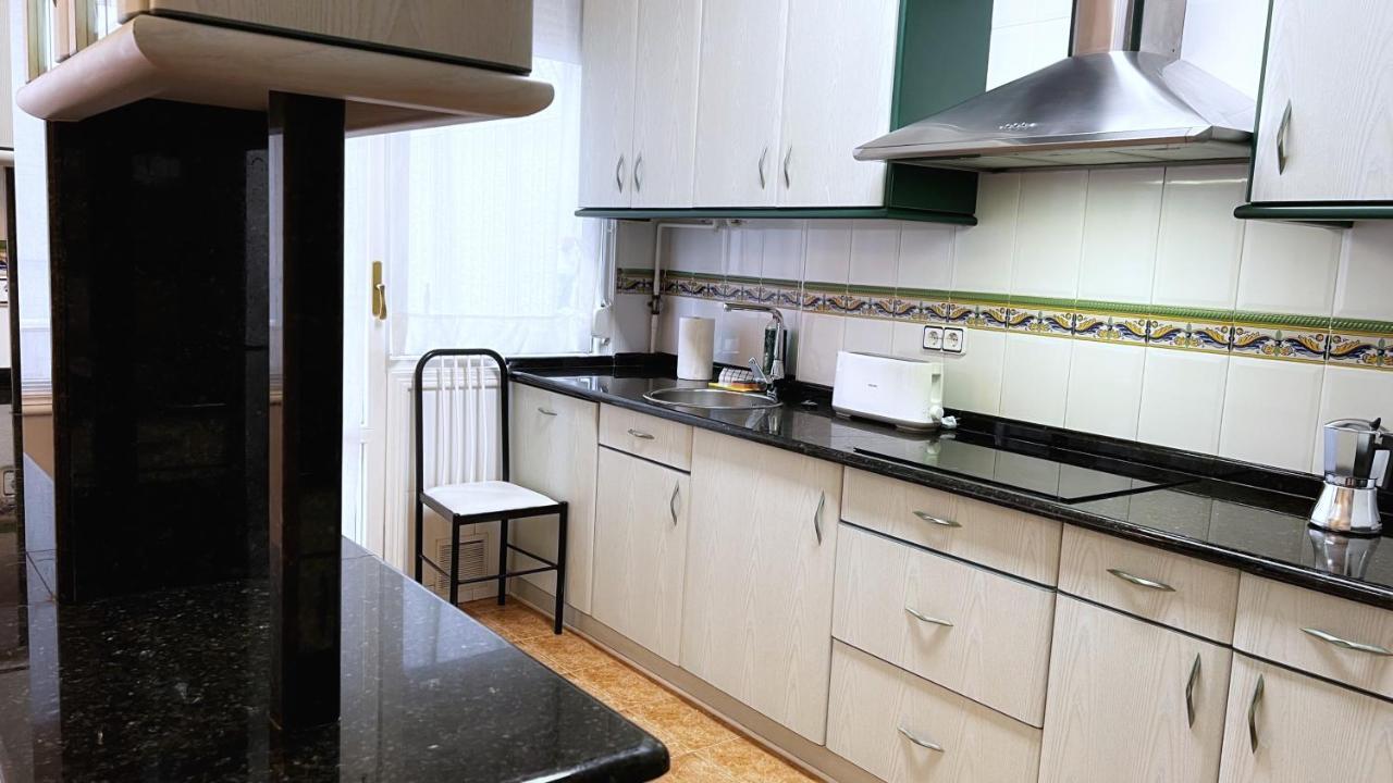 Appartement Amplio Y Acogedor Cerca Del Guggenheim à Bilbao Extérieur photo
